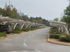 膜結構車棚